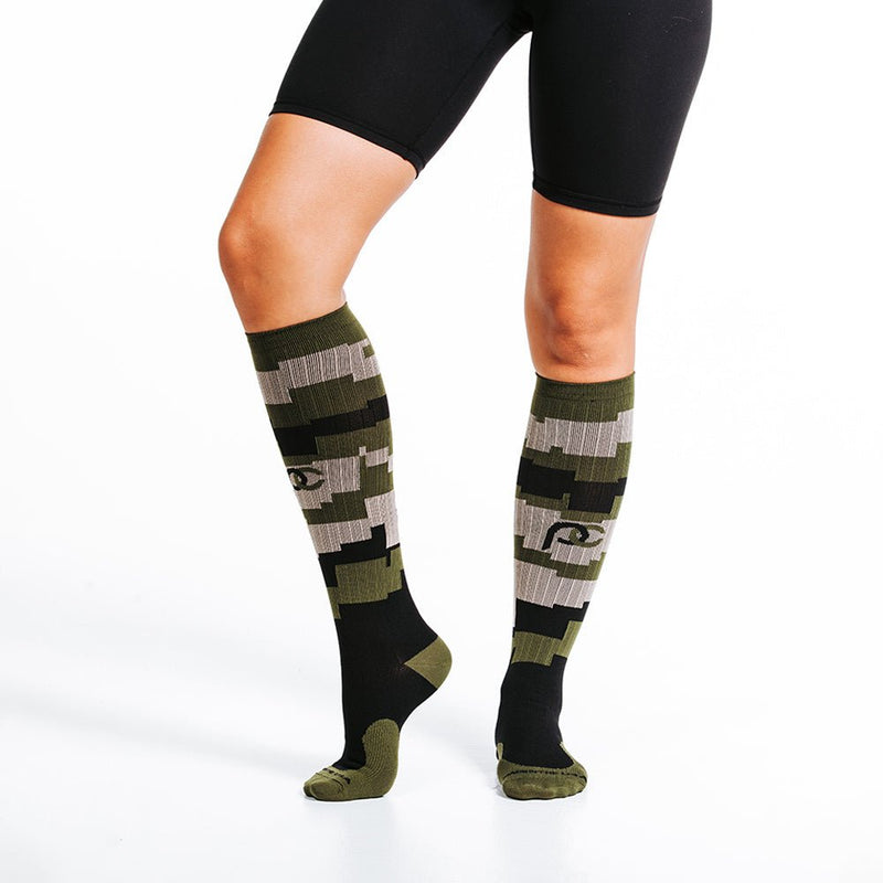 Load image into Gallery viewer, Pro Compression - Marathon, green camo
