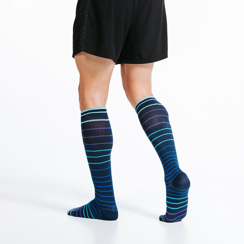 Load image into Gallery viewer, Pro Compression - Marathon, navy blue lines