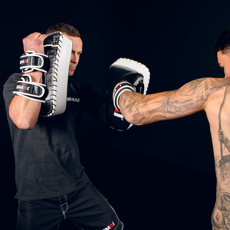 Load image into Gallery viewer, SMAI - Essentials Muay Thai Pads