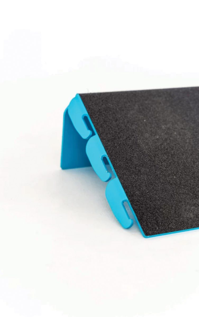 Load image into Gallery viewer, Slant Board Guy - The Flex - Slant Board 2.0