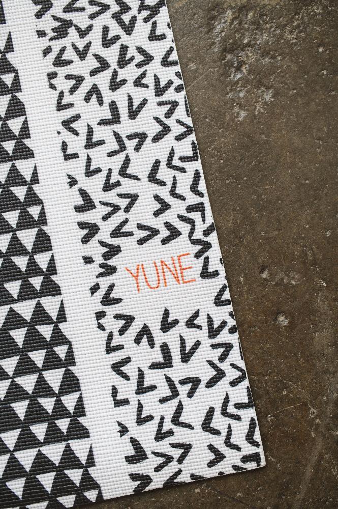 Load image into Gallery viewer, Yune Yoga - Yoga Mat | 6mm Lightweight | Black White Orange | Non-Slip | Eco Friendly | Yune Yoga | Bowie