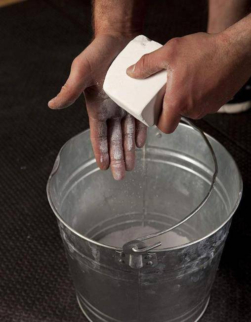 Load image into Gallery viewer, Rage Fitness - Premium Magnesium Block Chalk – Lab‑tested. Rugged. Ready for real workouts.