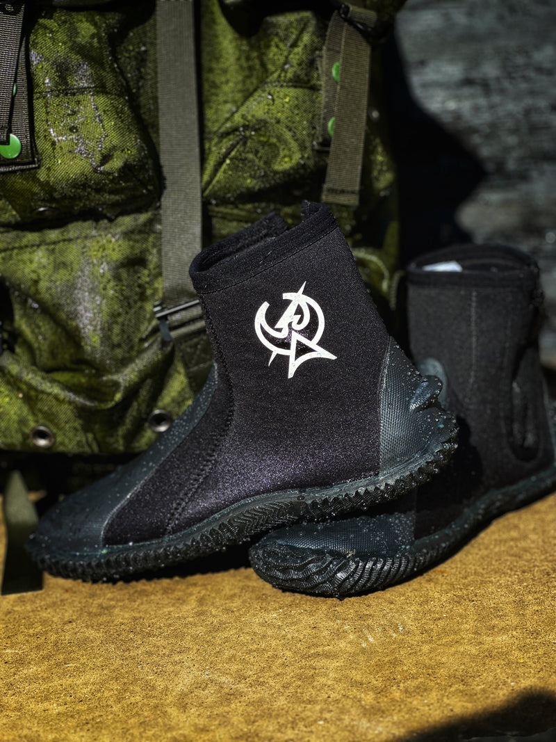 Load image into Gallery viewer, Ataclete - Ataclete 3mm Neoprene Dive Boots