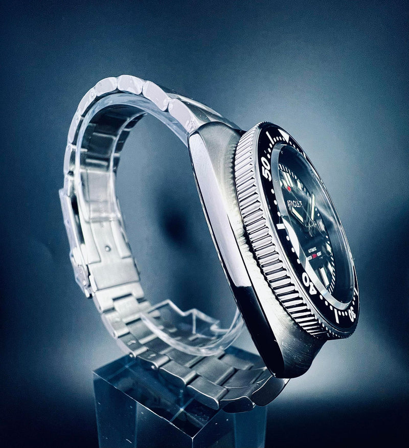 Load image into Gallery viewer, Ataclete - Ataclete Triton Dive Watch