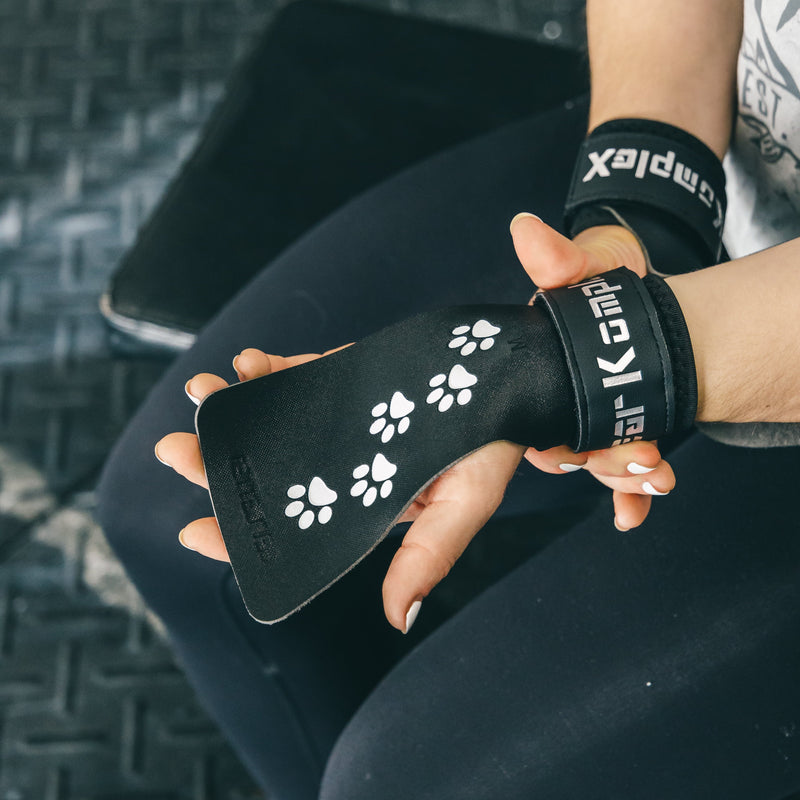 Load image into Gallery viewer, Bear KompleX - Paw Print by Lexi Neely - Black Diamond No Hole Speed Grips