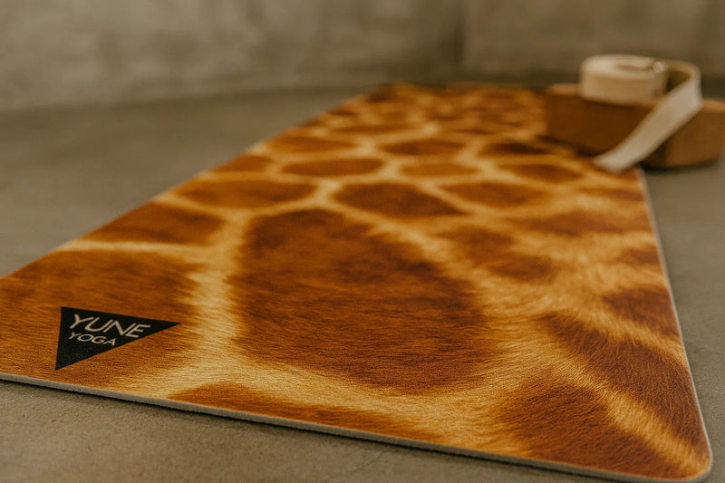 Load image into Gallery viewer, Yune Yoga - Giraffe Print Eco Yoga Mat – 6mm Support, Non-Slip Surface | Yune