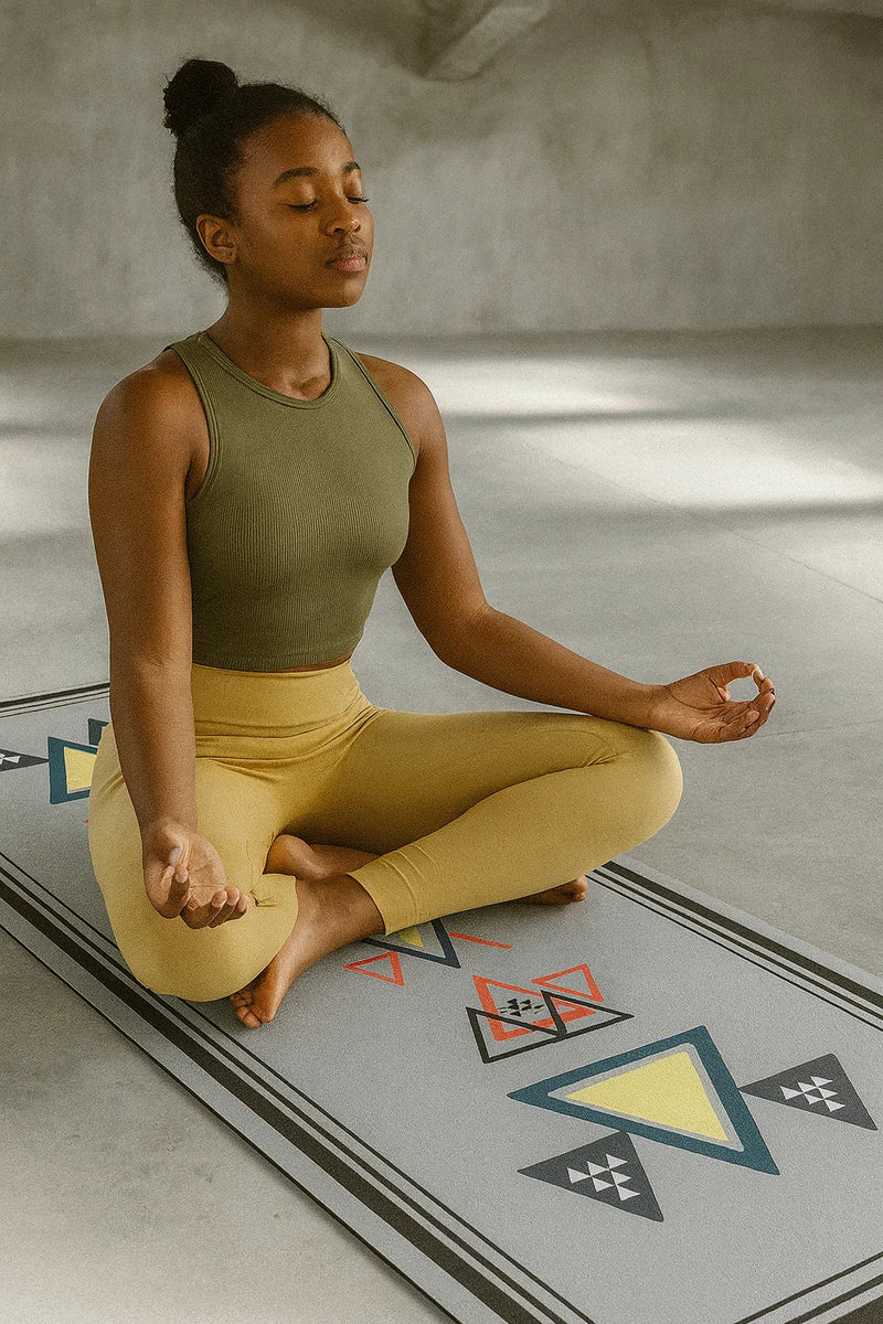 Load image into Gallery viewer, Yune Yoga - Yoga Mat | 6mm Thick | Gray | Non-Slip | Eco Friendly | Yune Yoga | Janet
