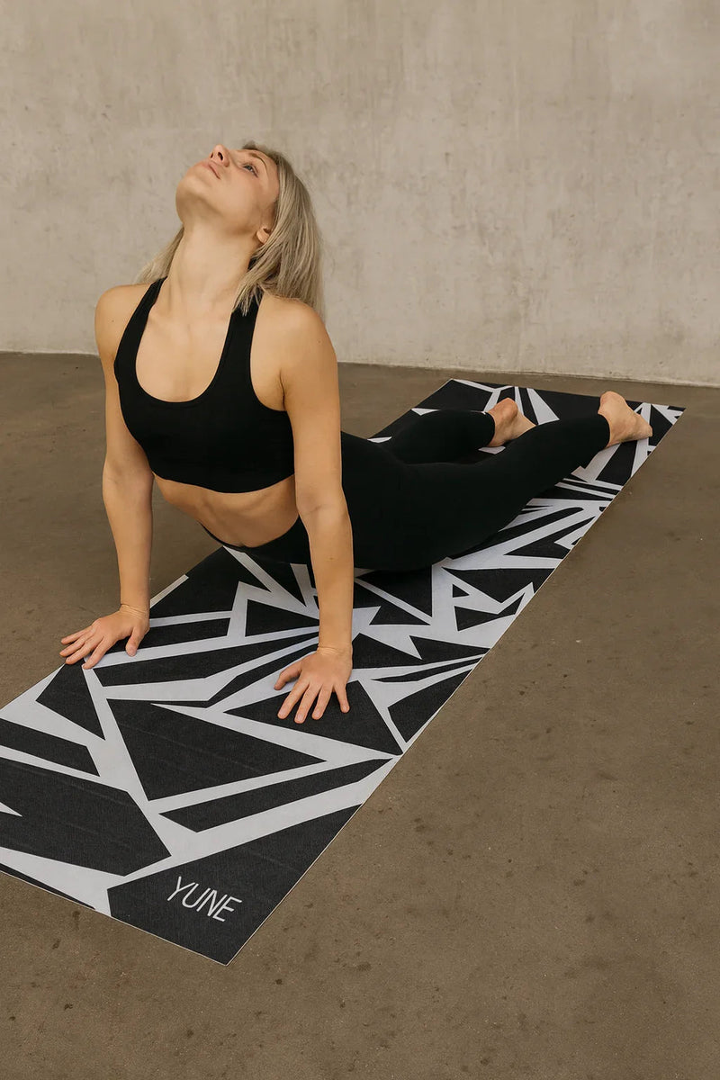 Load image into Gallery viewer, Yune Yoga - Shadow Yoga Mat – 6mm Non-Slip, Eco-Friendly & Latex-Free (Black/White)