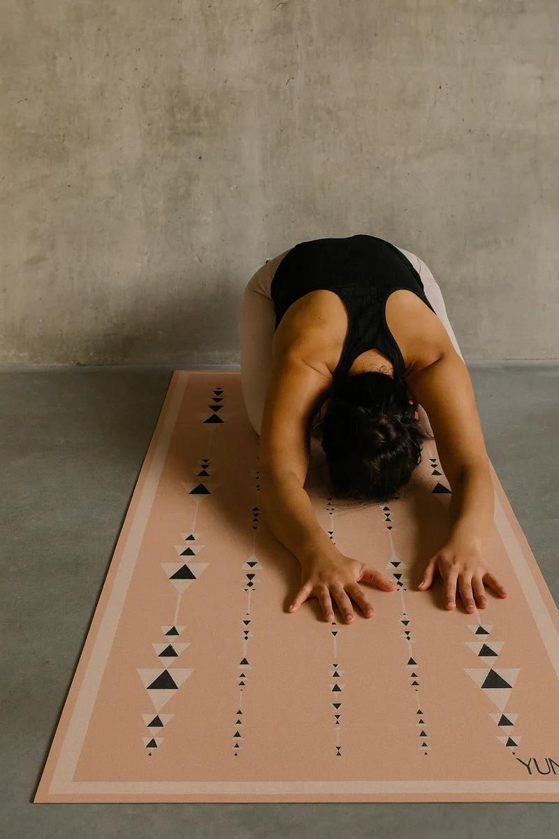 Load image into Gallery viewer, Yune Yoga - Margot “Golden Hour Flow” Yoga Mat – 6mm Non-Slip, Eco-Friendly (Tan)
