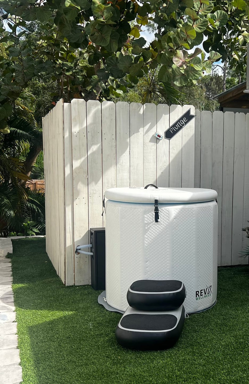 Load image into Gallery viewer, RevX Wellness - RevX Inflatable Barrel with Inflatable Steps