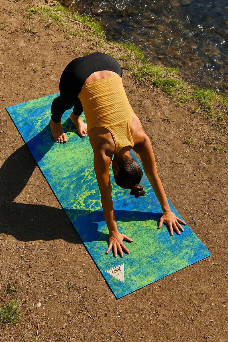 Load image into Gallery viewer, Yune Yoga - Yoga Mat | 6mm Thick | RealTree | Non-Slip | Eco Friendly | Yune Yoga | Wav3 Pattern