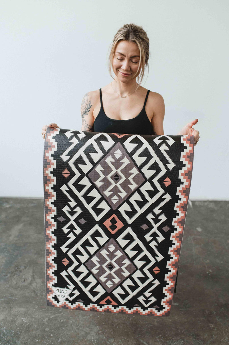 Load image into Gallery viewer, Yune Yoga - Moab Rocks Yoga Mat – 6 mm Extra Thick, Double-Sided Non-Slip, Eco-Friendly PER with Sandstone Design | Yune Yoga