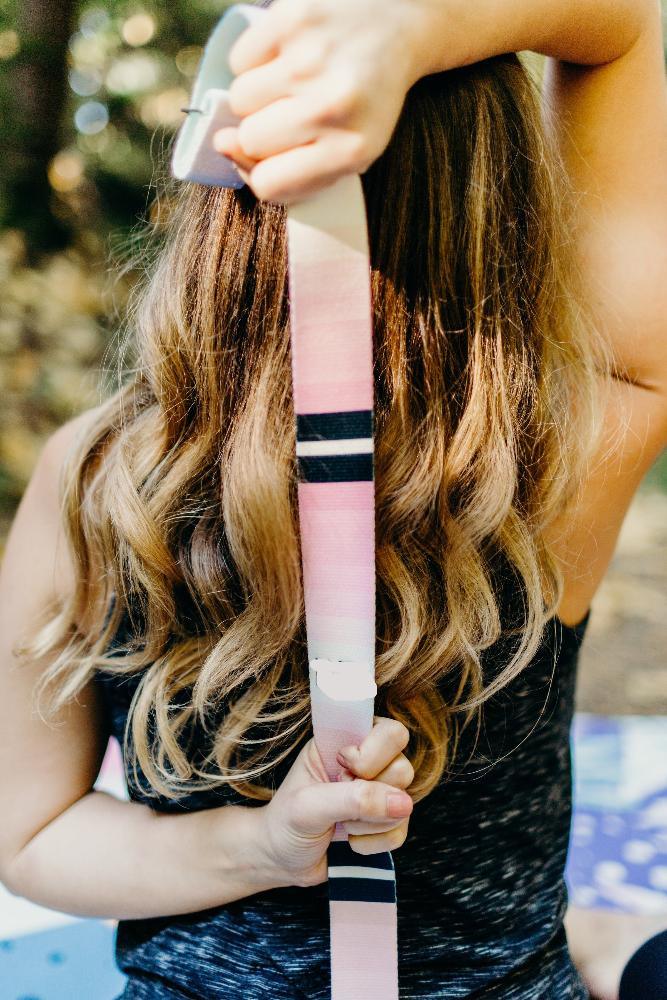 Load image into Gallery viewer, Yune Yoga - Helena Yoga Strap – Rainbow Stretching Strap w/ Metal Buckles | Yune Yoga