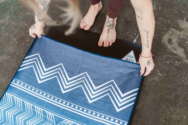 Load image into Gallery viewer, Yune Yoga - Yoga Towel | Non Slip Silicon Nubs | Absorbent Microfiber | Blue | Yune Yoga | The Diamond