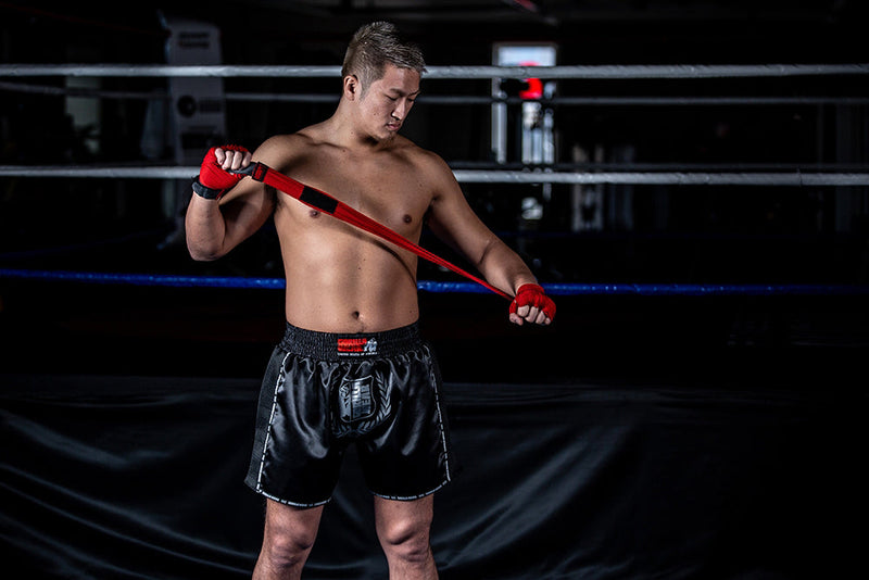 Load image into Gallery viewer, Gorilla Wear - Murdo Muay Thai / Kickboxing Shorts - Black/Gray