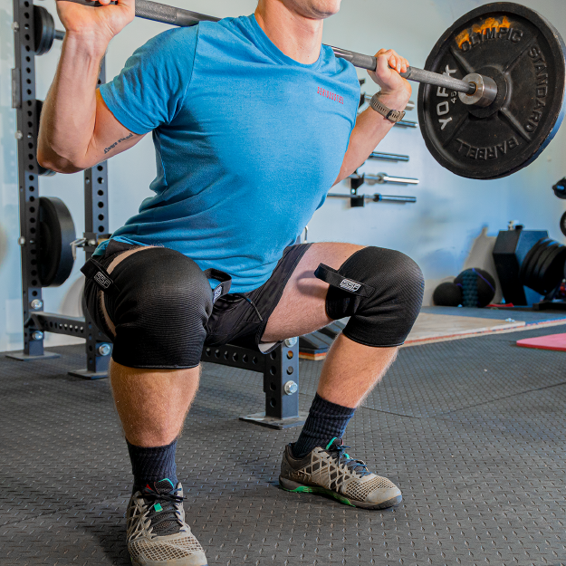 Load image into Gallery viewer, Serious Steel Fitness - Knee Sleeves (3-Ply Pull Tab / Easy on and off)