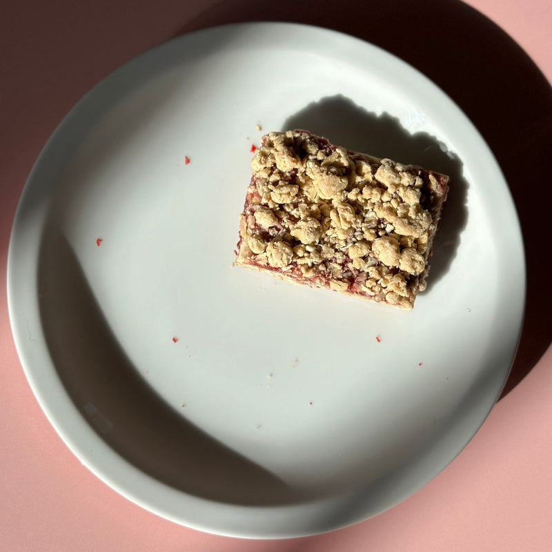 Load image into Gallery viewer, Organic Pharmer - Raspberry Oat Bar Packs