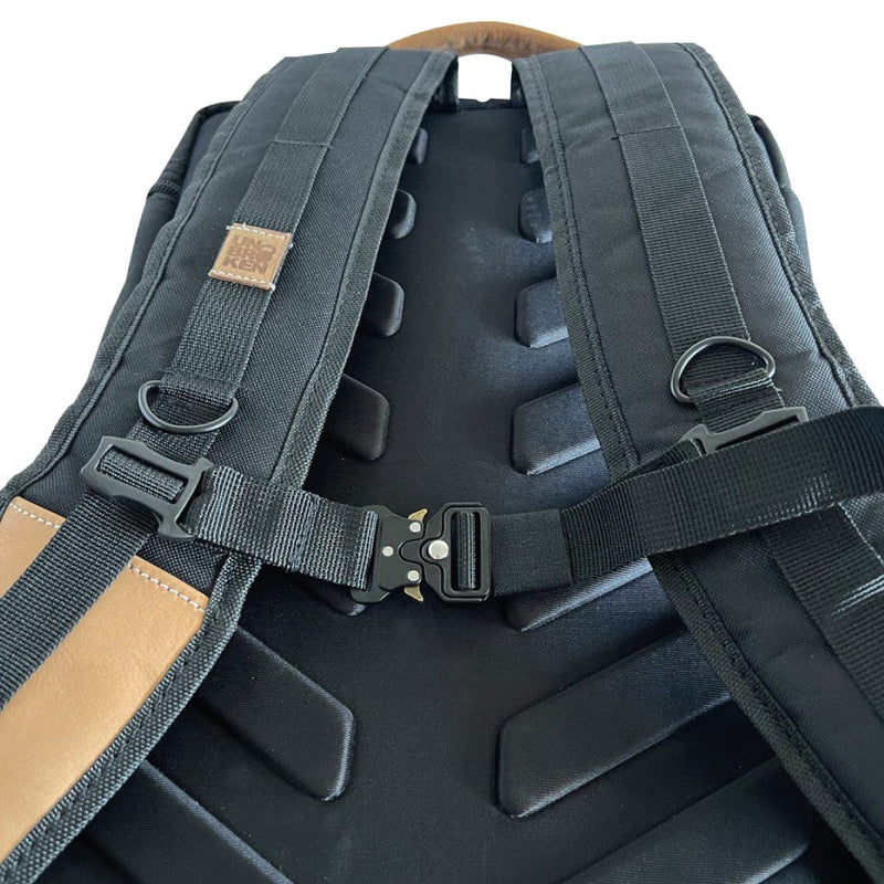 Load image into Gallery viewer, Unbrockenshop - Legit Backpack 25 Liters