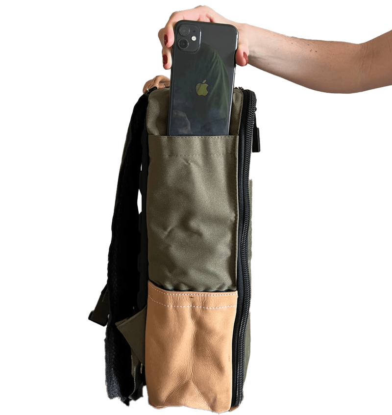Load image into Gallery viewer, Unbrockenshop - Legit Backpack 25 Liters