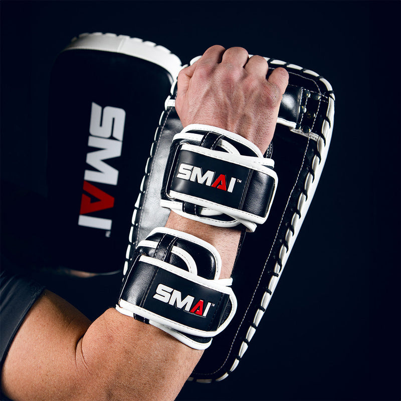 Load image into Gallery viewer, SMAI - Essentials Muay Thai Pads
