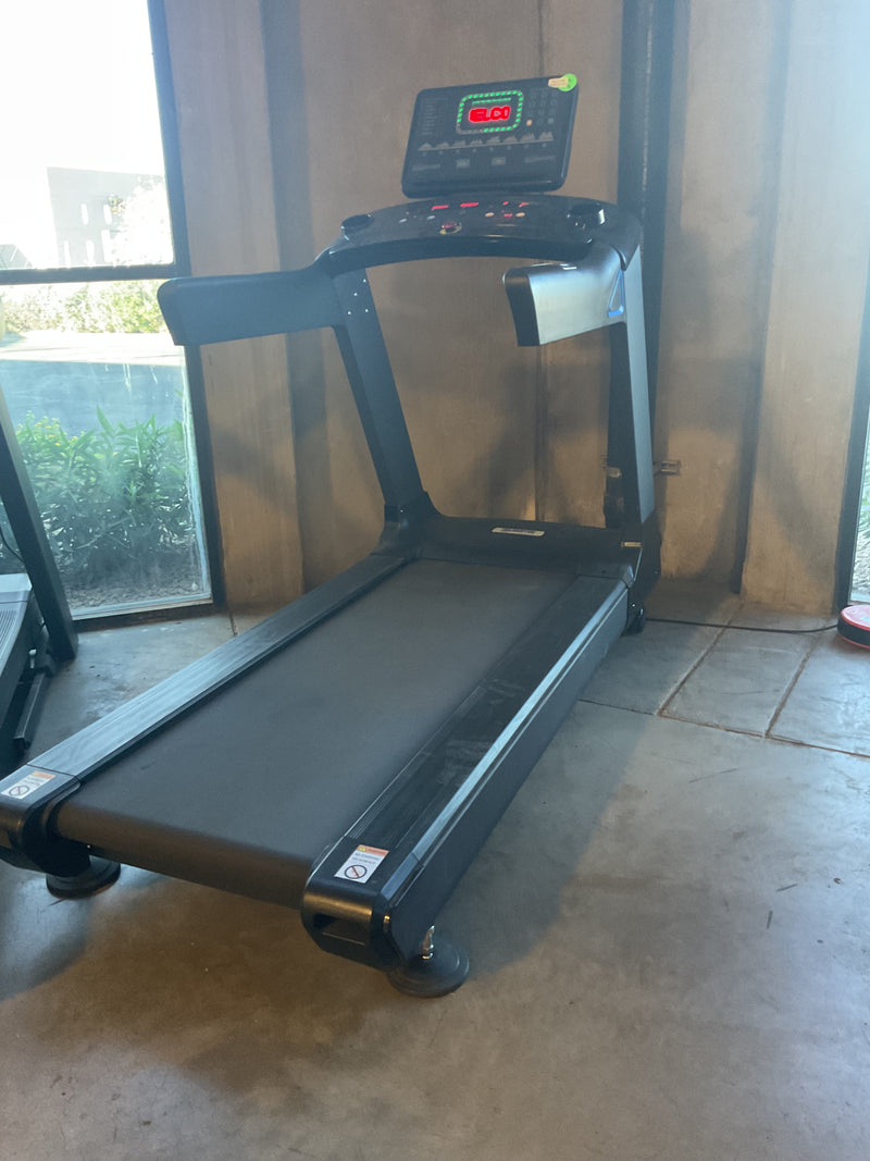 Load image into Gallery viewer, SFE - Commercial Treadmill with Performance Monitor (New)
