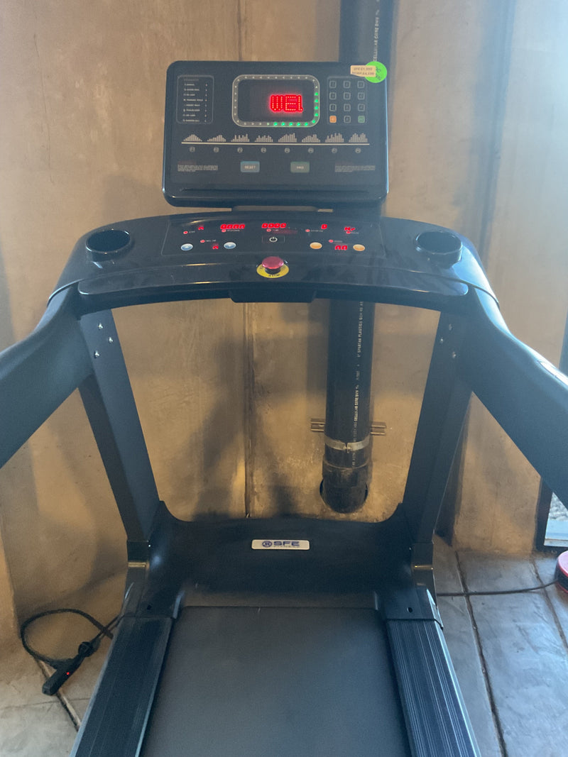 Load image into Gallery viewer, SFE - Commercial Treadmill with Performance Monitor (New)
