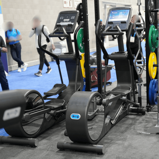 Muscle D Fitness - Commercial Elliptical Trainer - Touch Screen - Cardio - Cross Trainer