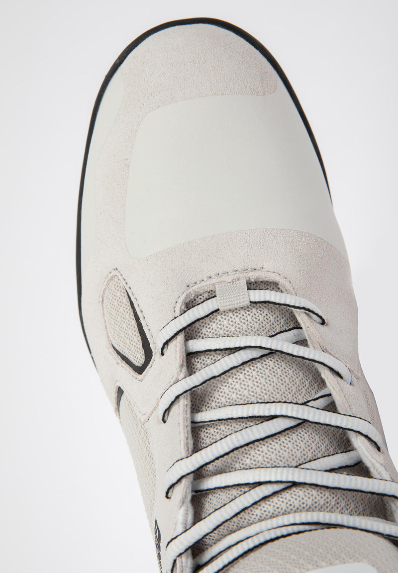 Load image into Gallery viewer, Troy High Tops - White
