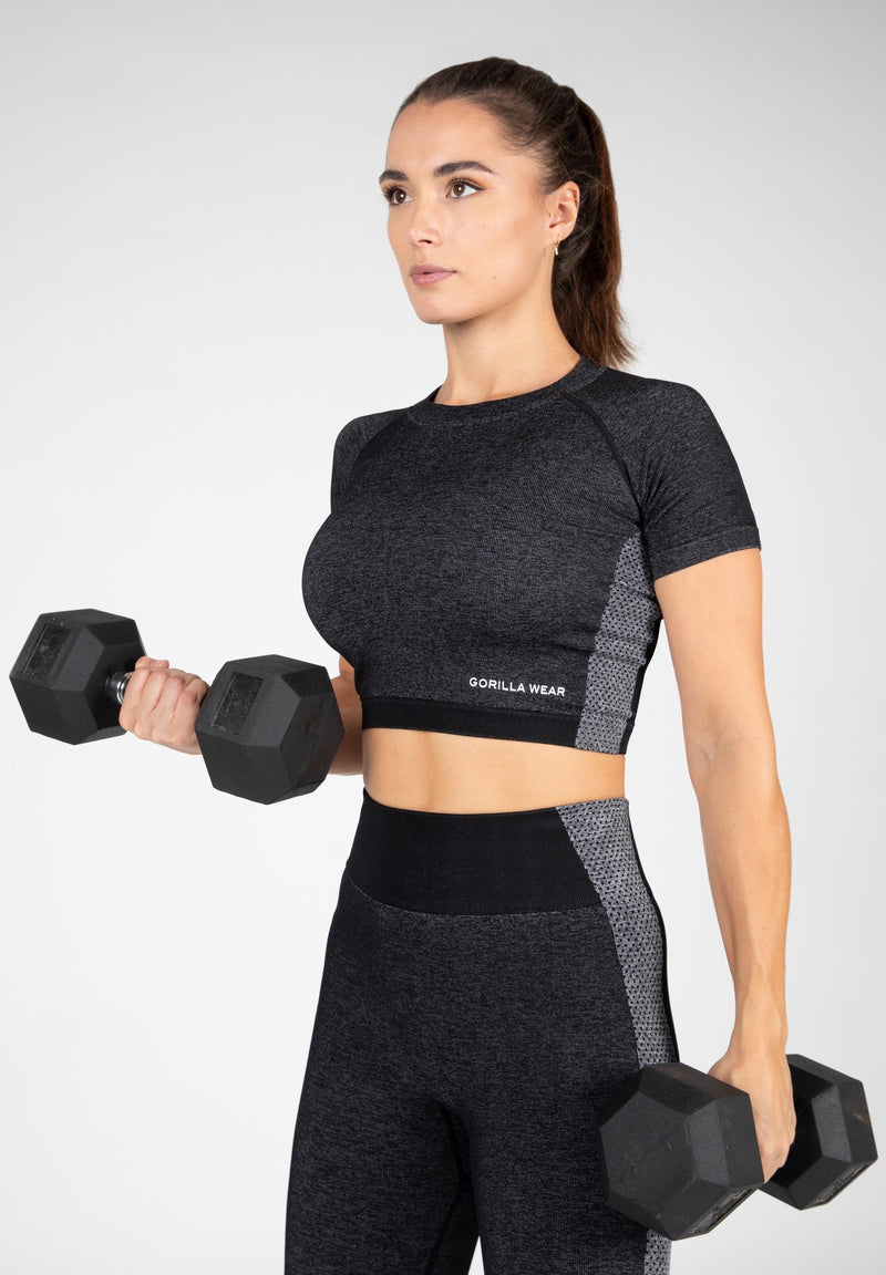 Load image into Gallery viewer, Selah Seamless Crop Top - Black
