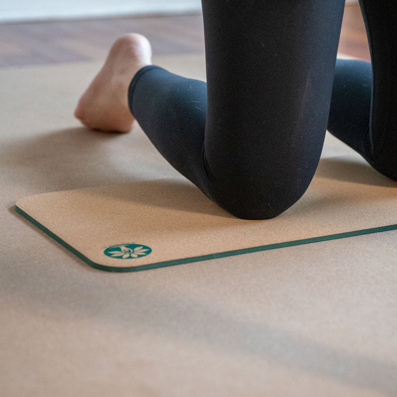 Load image into Gallery viewer, Yoloha Yoga - Cork Yoga Pad
