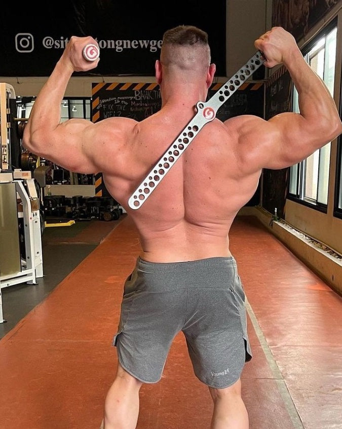 Load image into Gallery viewer, GymPin - GymPin D-Handle Bar - Quality Handle Bar pair with Angles 90 Grips or our Amazing Grip Balls
