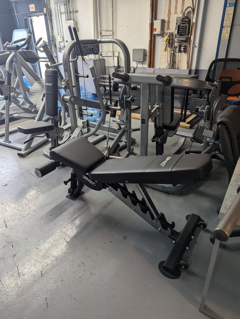 Load image into Gallery viewer, Muscle D Fitness - Sweet Flat / Incline / Decline Adjustable Bench
