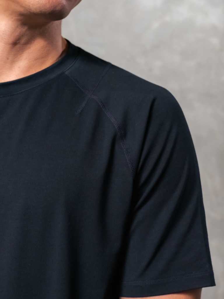 Load image into Gallery viewer, Runner&#39;s Athletics - Airflow Definition Tee Black
