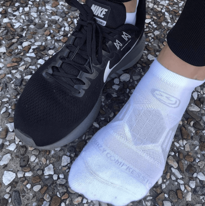 Load image into Gallery viewer, Crazy Compression - Clean White - Elite Runners Socks

