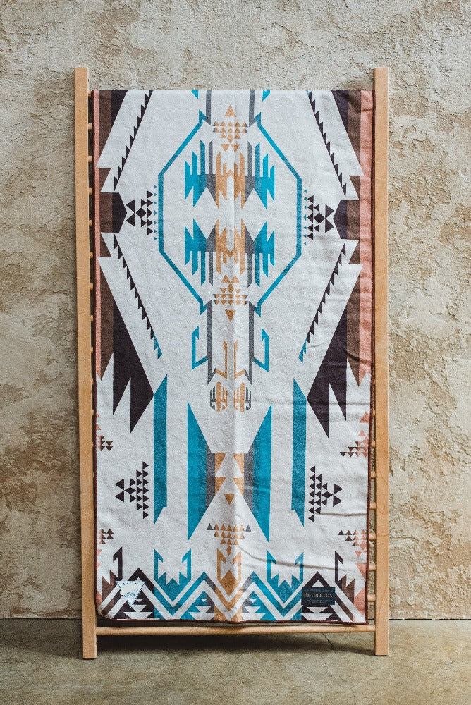 Load image into Gallery viewer, Yune Yoga - Yoga Towel Pendleton White Sands
