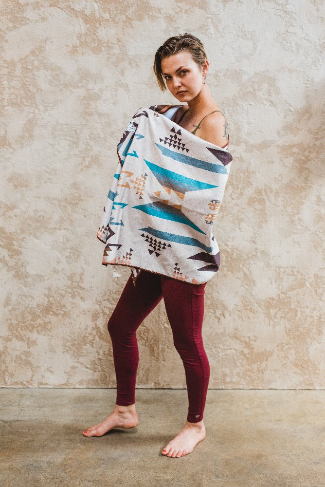 Load image into Gallery viewer, Yune Yoga - Yoga Towel Pendleton White Sands
