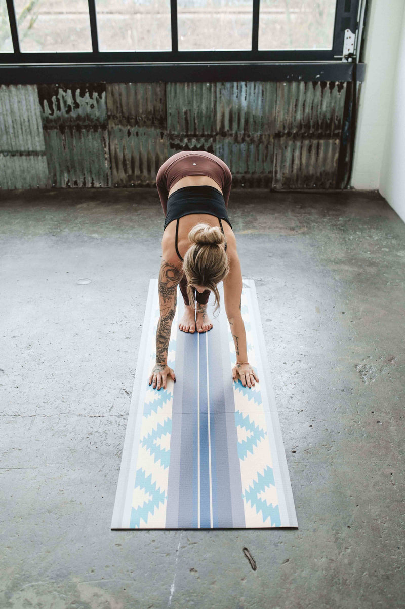 Load image into Gallery viewer, Yune Yoga - Yoga Mat | 6mm Thick | Blue | Non-Slip | Eco Friendly | Yune Yoga | Bear Creek Juniper
