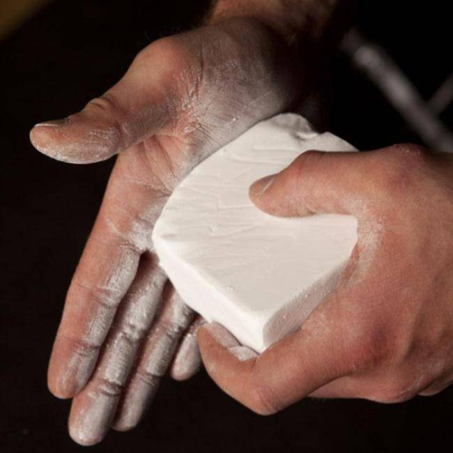 Load image into Gallery viewer, Premium Magnesium Block Chalk – Lab‑tested. Rugged. Ready for real workouts.

