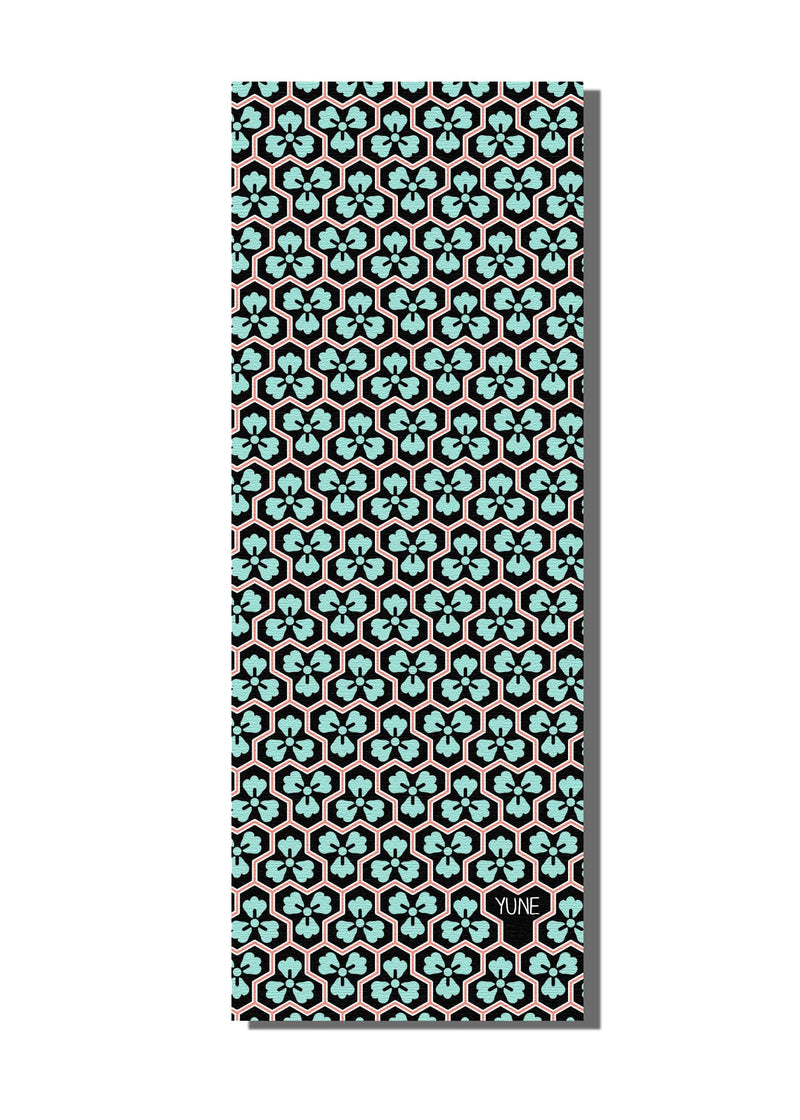 Load image into Gallery viewer, Yune Yoga - Crow Trekk Travel Yoga Mat
