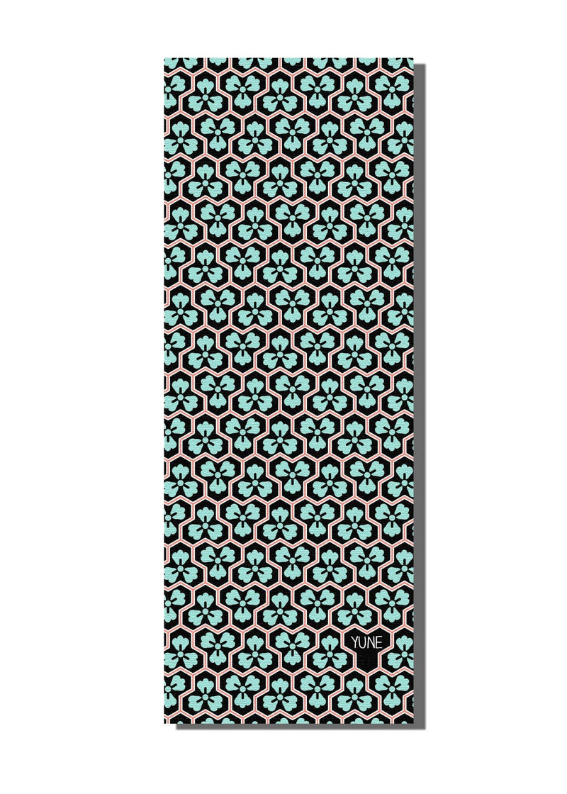 Load image into Gallery viewer, Yune Yoga - Crow Trekk Travel Yoga Mat
