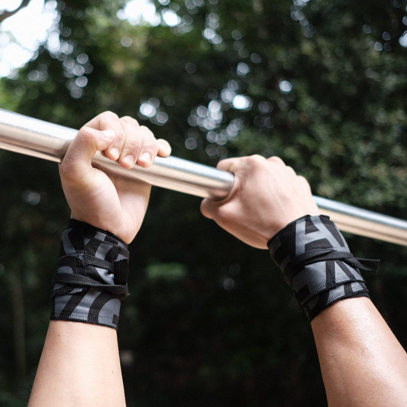 Load image into Gallery viewer, Grav Wrist Wraps - Split
