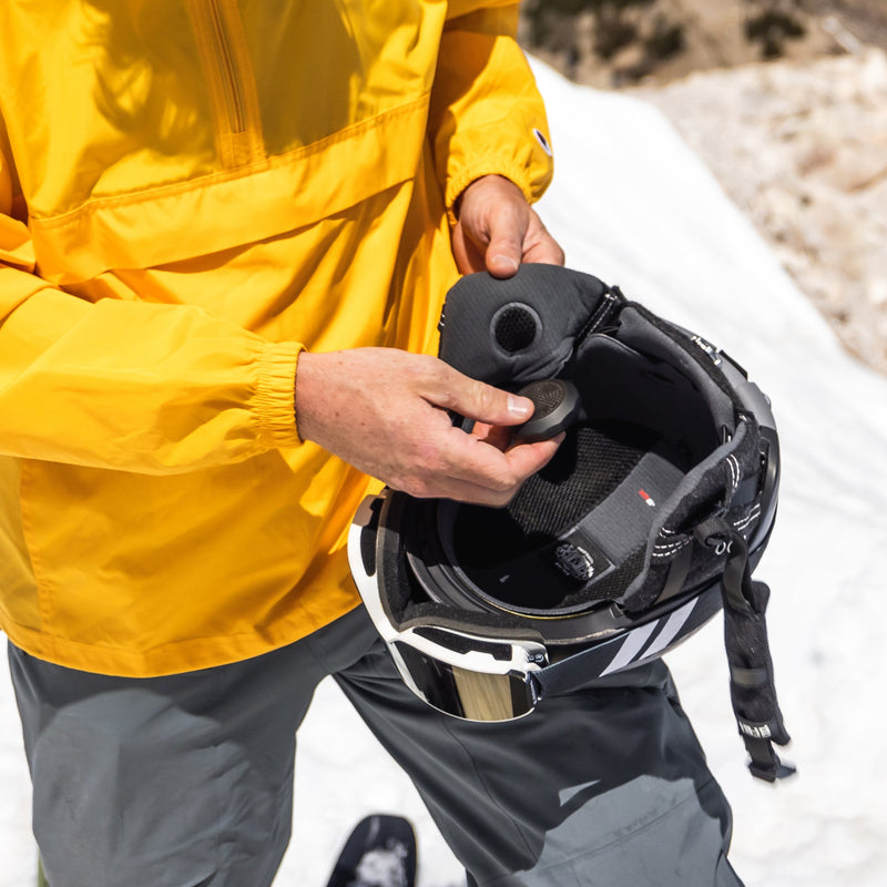 Load image into Gallery viewer, Chips® Ultra 2.0 - True Wireless Snow Helmet Audio
