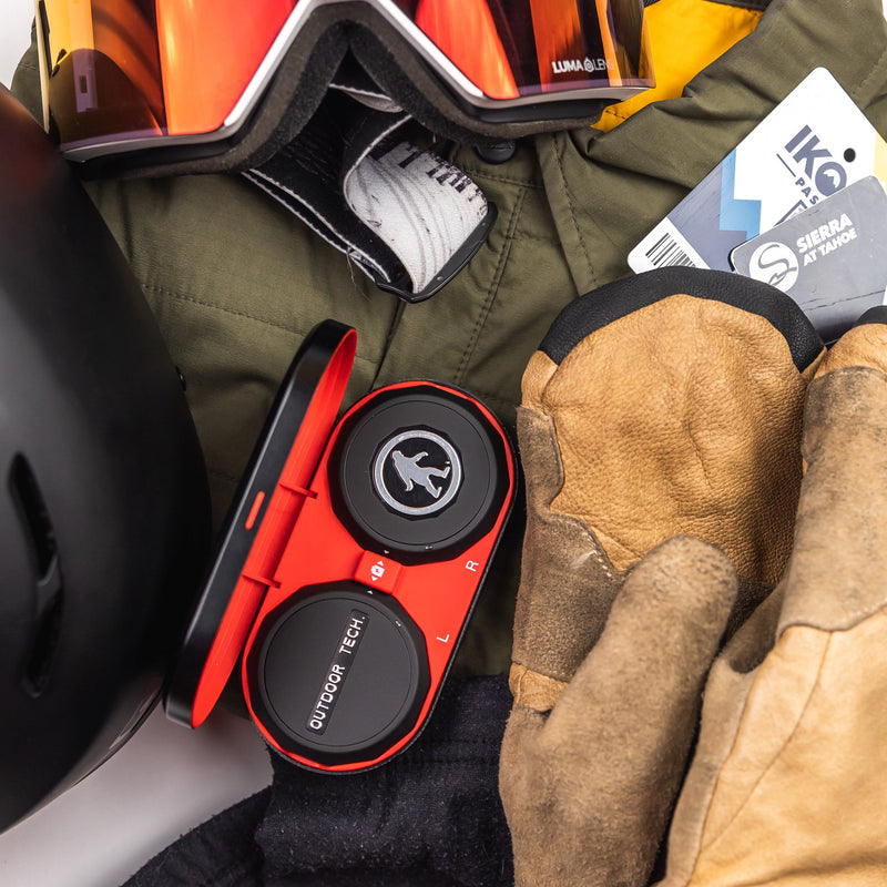 Load image into Gallery viewer, Chips® Ultra 2.0 - True Wireless Snow Helmet Audio
