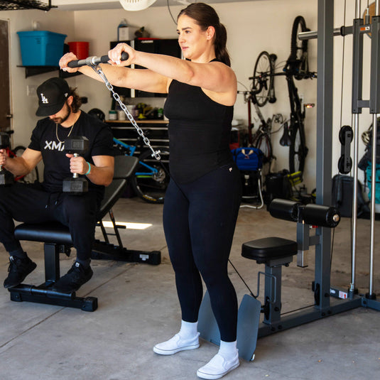 XMARK - Lat Pull-Down Machine with Low-Row