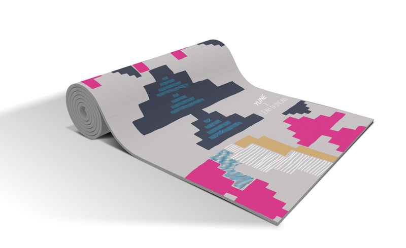 Load image into Gallery viewer, Yune Yoga - Leah Geo Trekk Travel Yoga Mat
