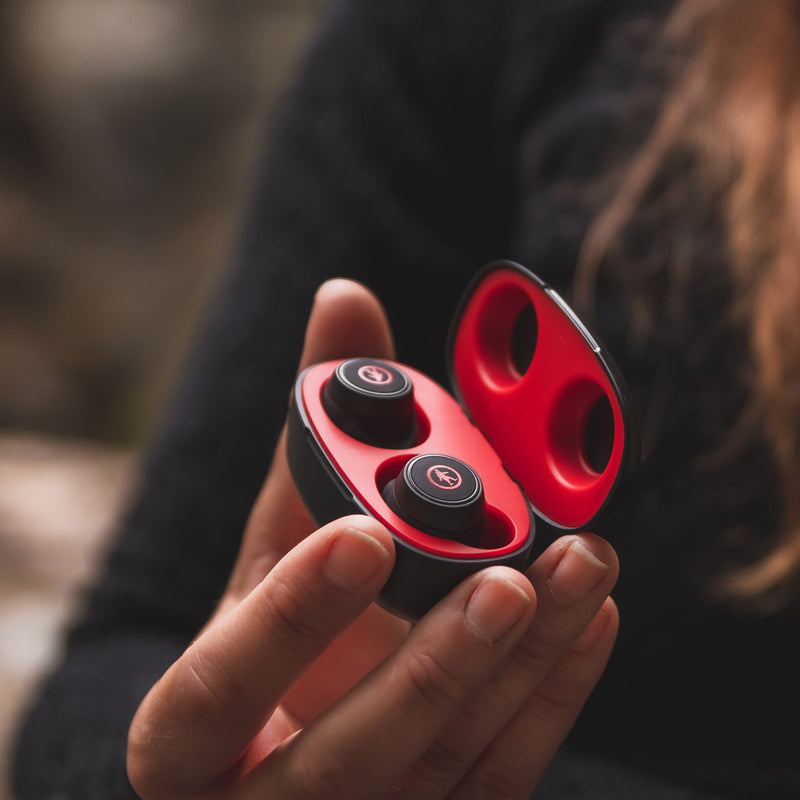 Load image into Gallery viewer, Pearls Earbuds with Rechargeable Case
