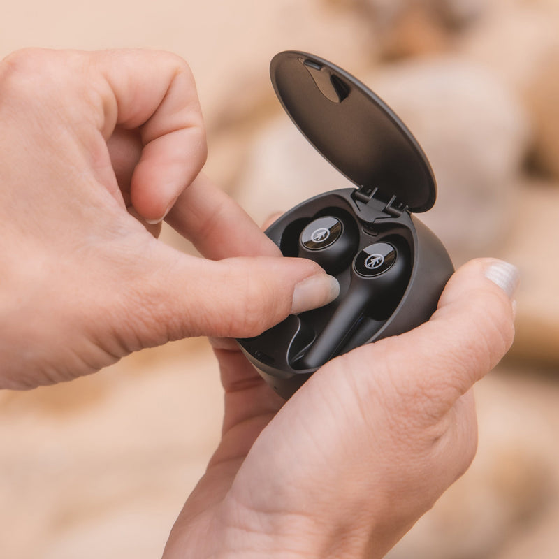 Load image into Gallery viewer, Ravens Wireless Earbuds
