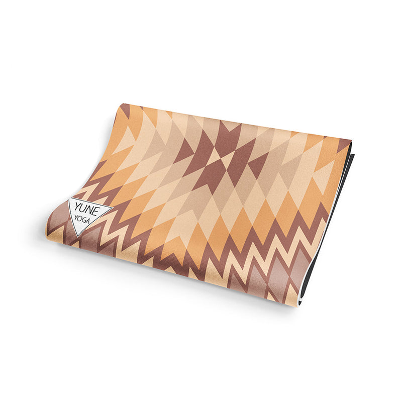 Load image into Gallery viewer, Yune Yoga - Yoga Mat | 6mm Thick | Tan | Non-Slip | Eco Friendly | Yune Yoga | Red Rocks Sunrise
