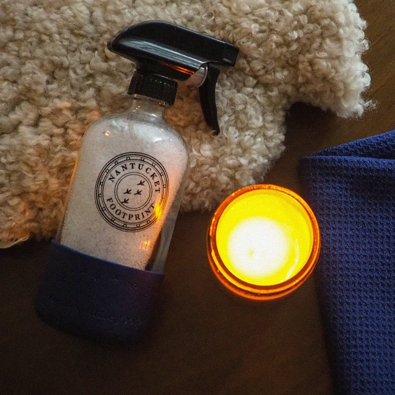 Load image into Gallery viewer, Nantucket Spider - Reusable 16 oz Glass Spray Bottle (Empty) with Silicone Cushion Base
