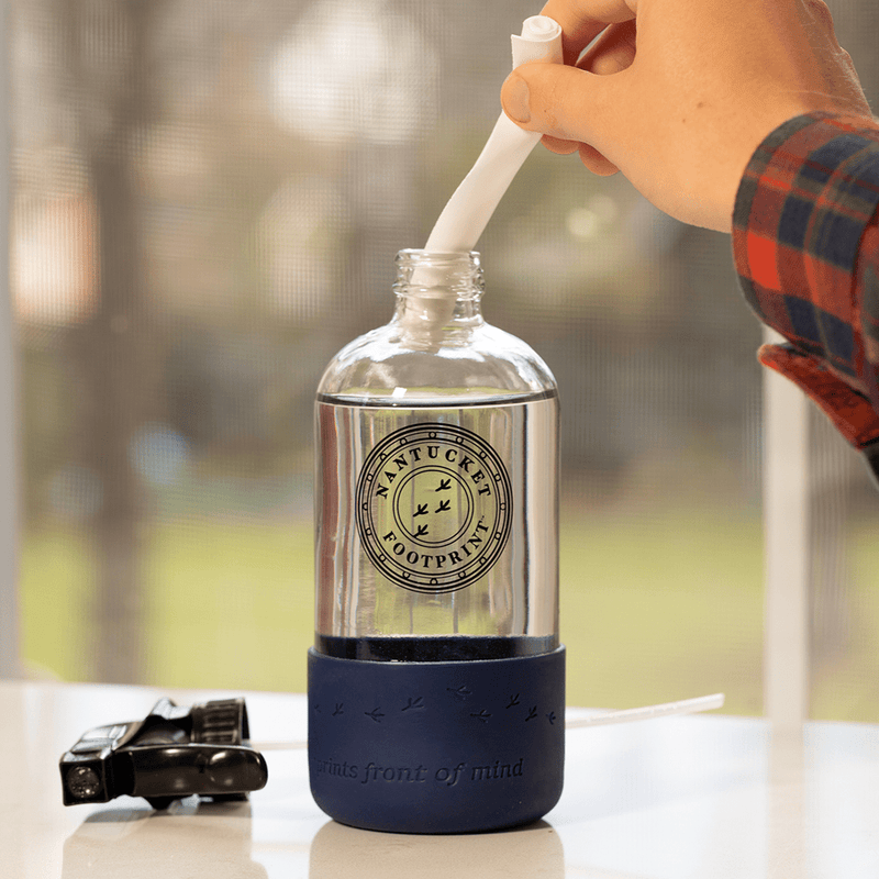 Load image into Gallery viewer, Nantucket Spider - Reusable 16 oz Glass Spray Bottle (Empty) with Silicone Cushion Base
